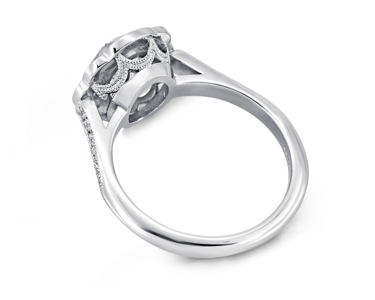 Oval Petal Motif Floral Halo