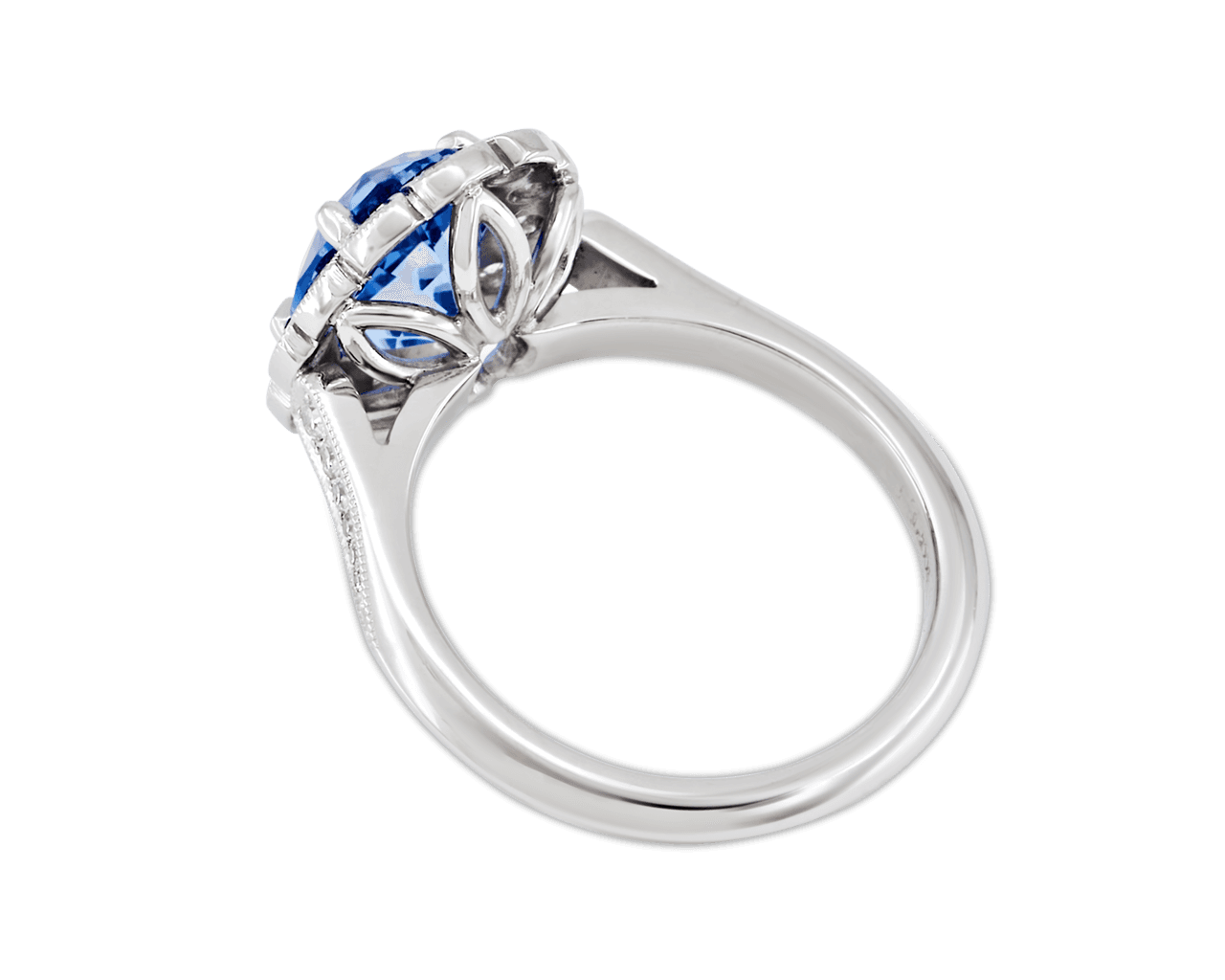 Vintage Petal Halo Solitaire