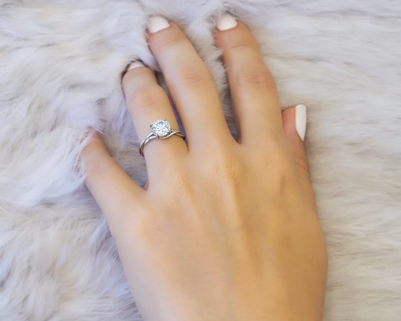 Twisted Band Trellis Solitaire