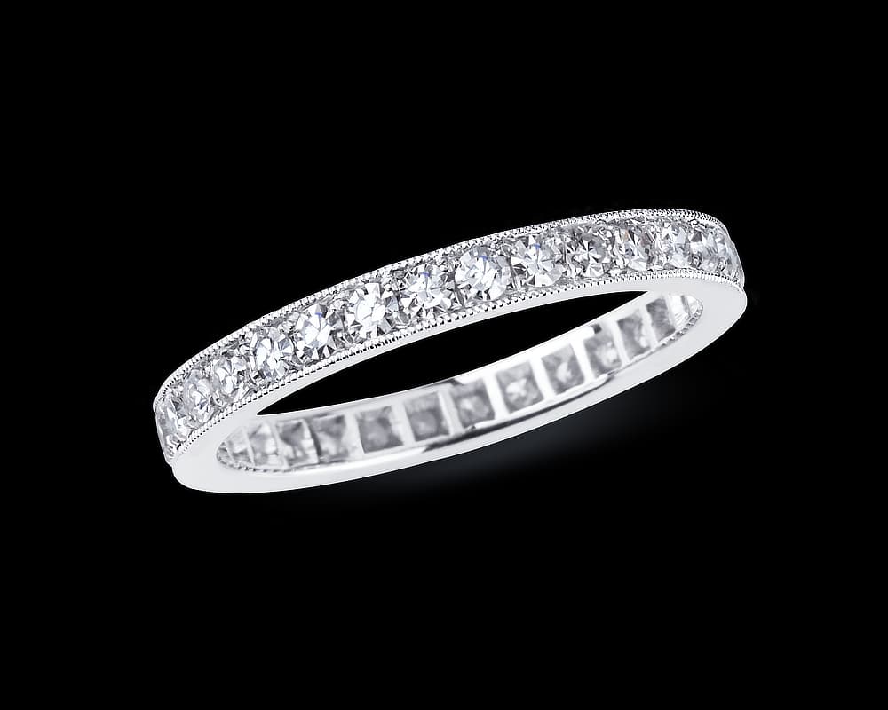 Vintage Single-Cut Pave Band