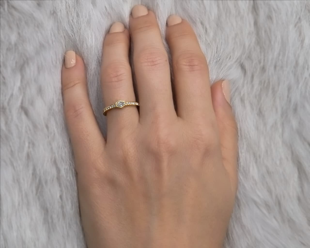 Lozenge cut diamond pave set band