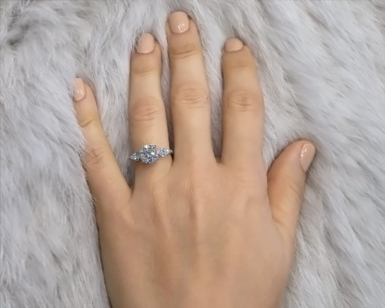 Round and Kite Shape Three Stone Ring